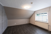 Schlafzimmer - Tolle Oberwohnung mit Garage und Gartenanteil