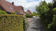 Zufahrt - Tolle Oberwohnung mit Garage und Gartenanteil