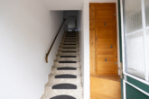 Eingangsbereich EG - Tolle Oberwohnung mit Garage und Gartenanteil